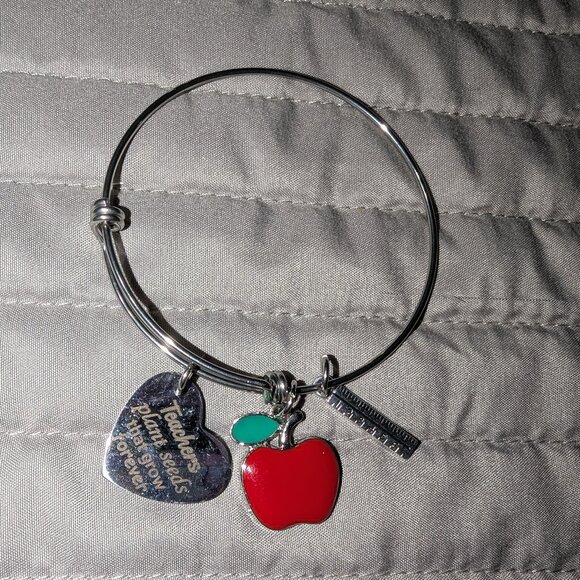 $1 with Bundle ~ Teacher Appreciation Charm Bangle Bracelet 4729 - Picture 1 of 3